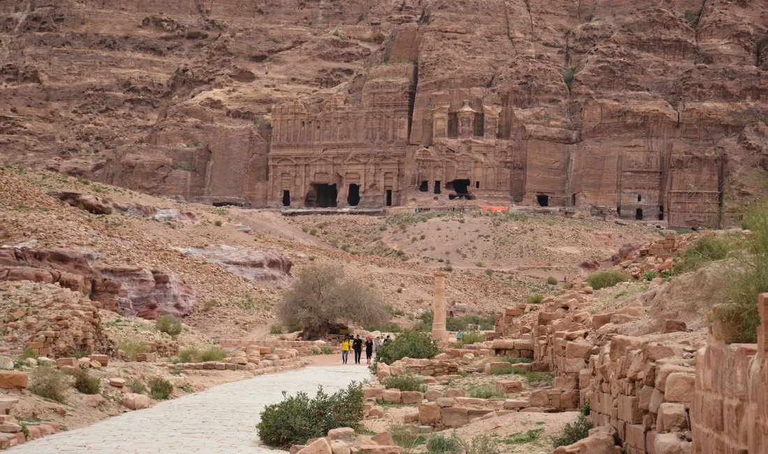 Kongernes gravkamre i Petra. Oldtidsbyen Petra blev i 2007 kåret som et af verdens syv nye vidundere. Foto Millie Nymark