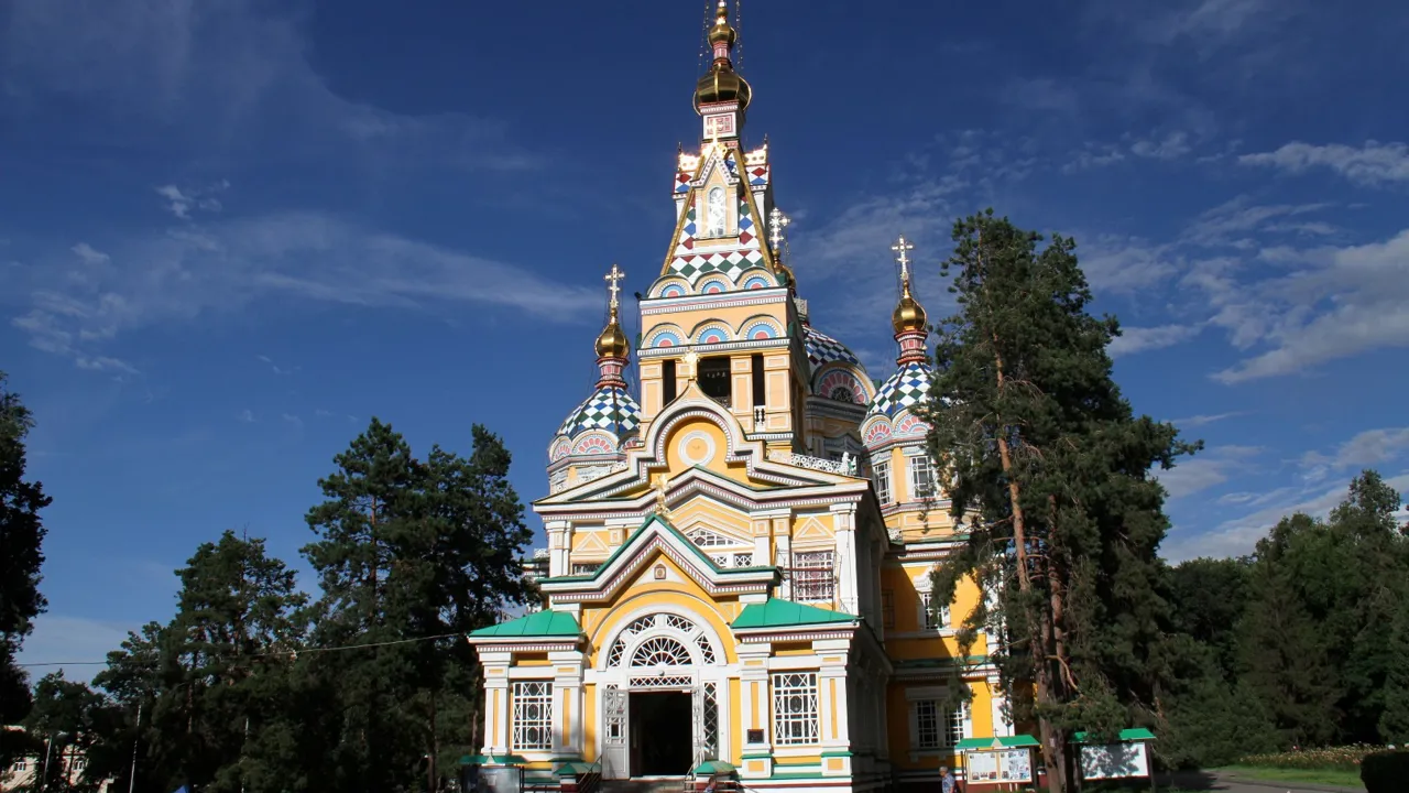 Ascension Cathedral (Zenkov Cathedral) er bygget af træ - uden brug af søm. Foto Erik Hermansen