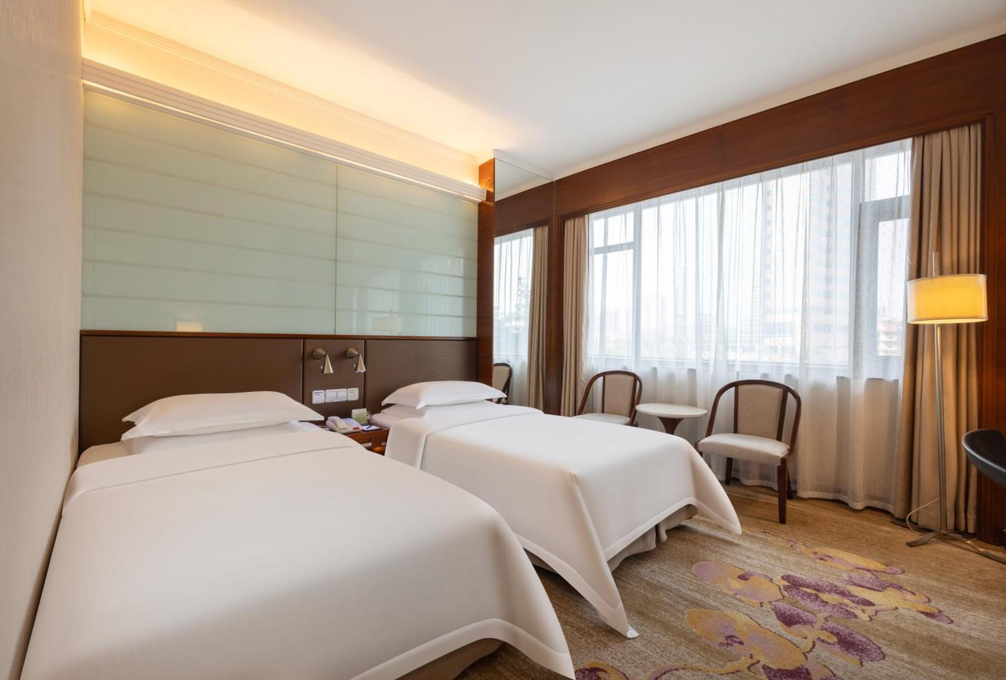 5 Guangzhou Ocean Hotel