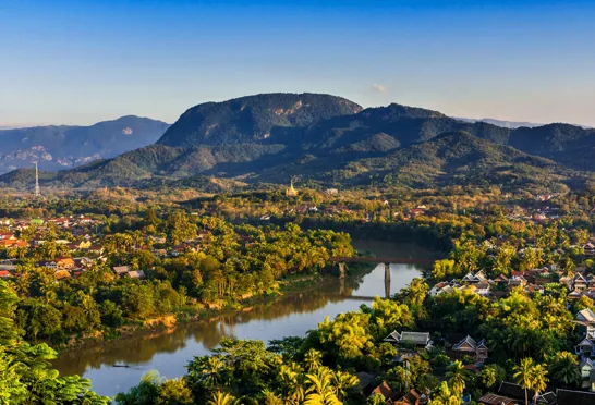 Luang prabang ligger særdeles smukt dybt inde i Laos' bjerge. Foto Viktors Farmor