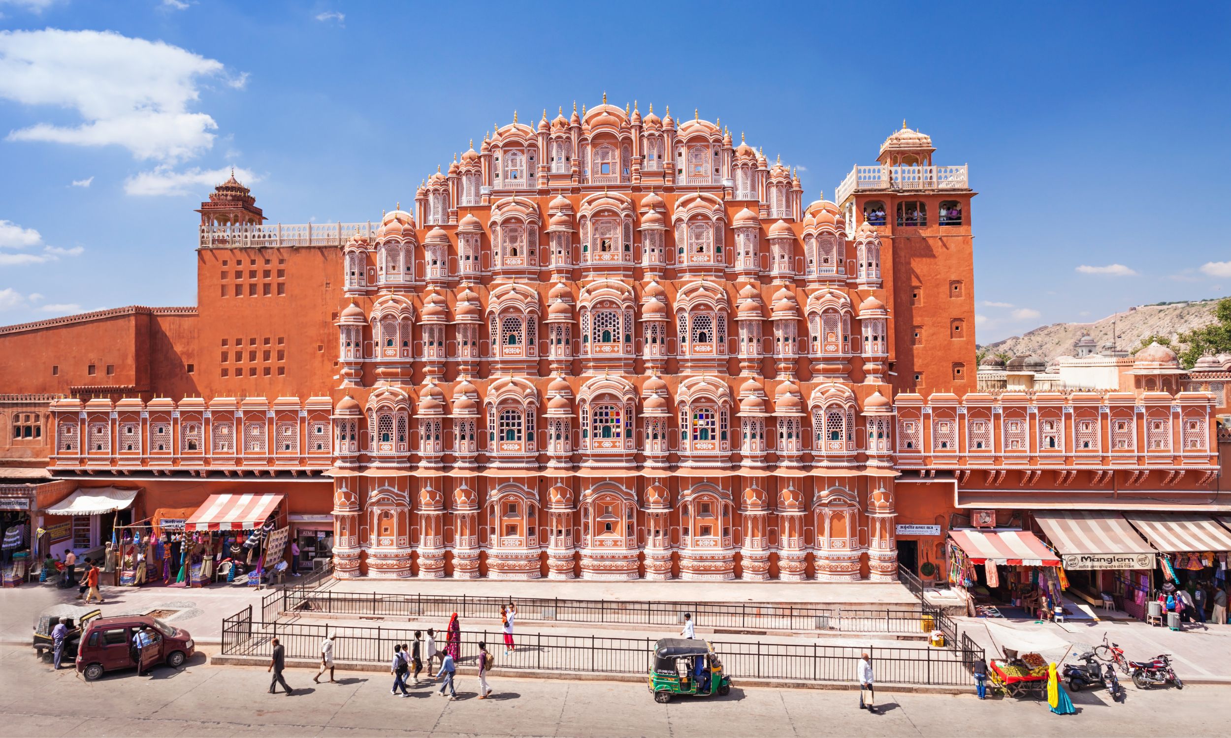 Fra Vindenes Palads i Jaipur kunne paladsets kvinder følge med i gadelivet uden selv at blive set. Foto Viktors Farmor