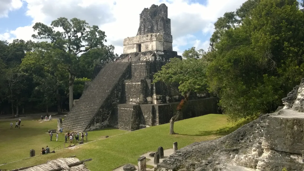 Tikal - en skjult mayaby i junglen. Foto Jens-Arne Sørensen