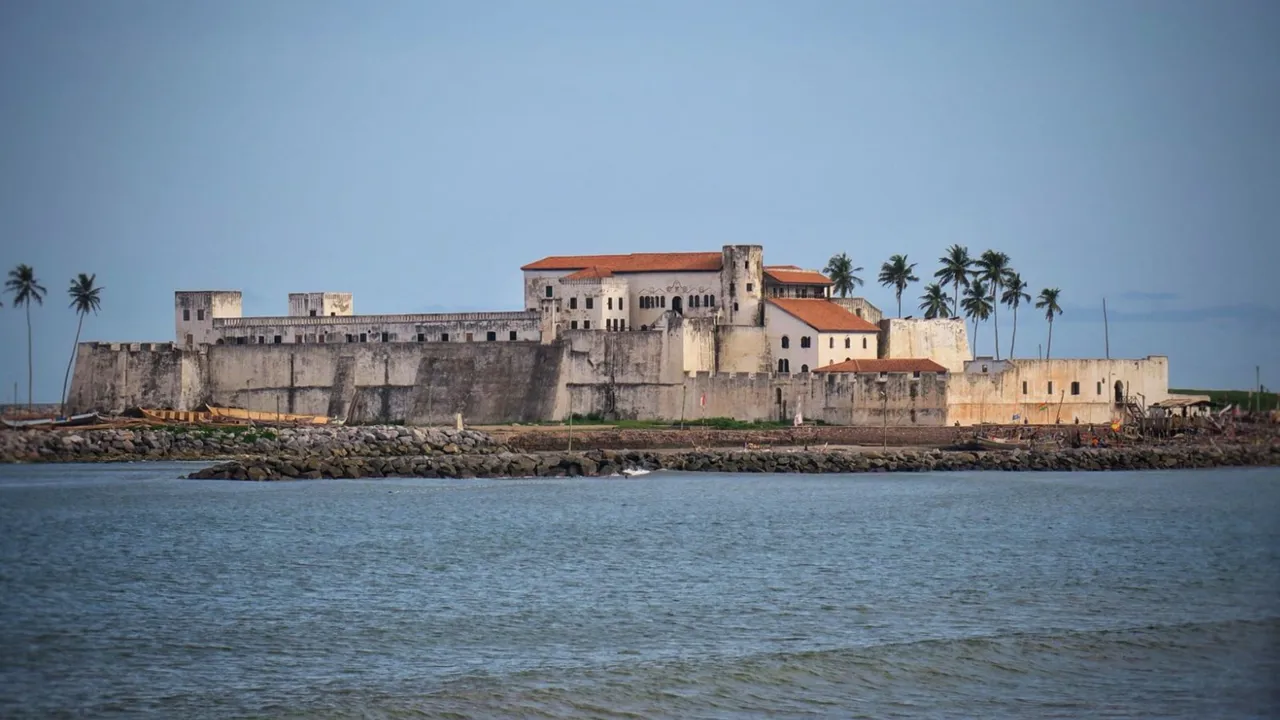 Elmina Castle er det ældste europæiske bygninsgsværk i Afrika syd for Sahara. Foto  Jaroslav Blicha