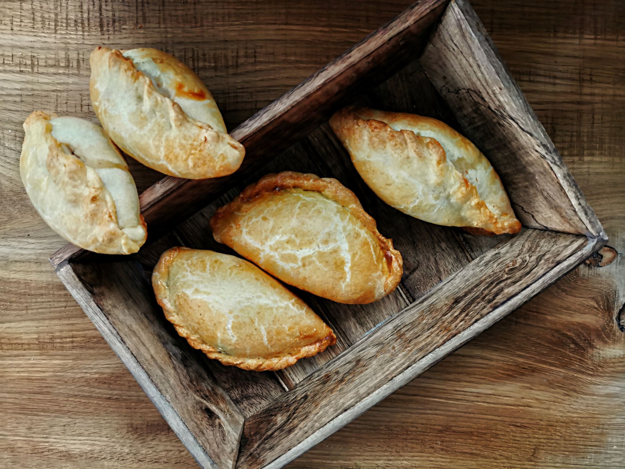 I Litauen skal vi smage den traditionelle karaimiske snack kibinai. Foto Viktors Farmor