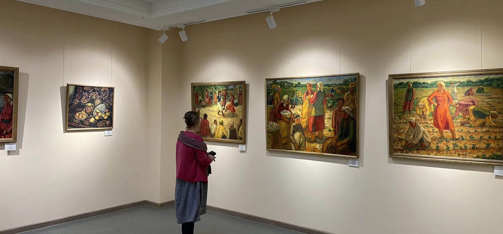 I ørkenbyen Nukus i Uzbekistan besøger vi det imponerende kunstmuseum Savitsky Museum også kaldet ”Ørkenens Louvre”. Foto Michael Høeg Andersen