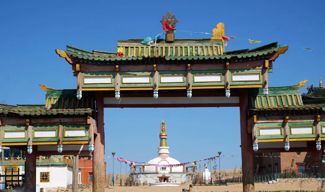 Stupaen ved Khamar Klostret. Foto Steinar Knutsen