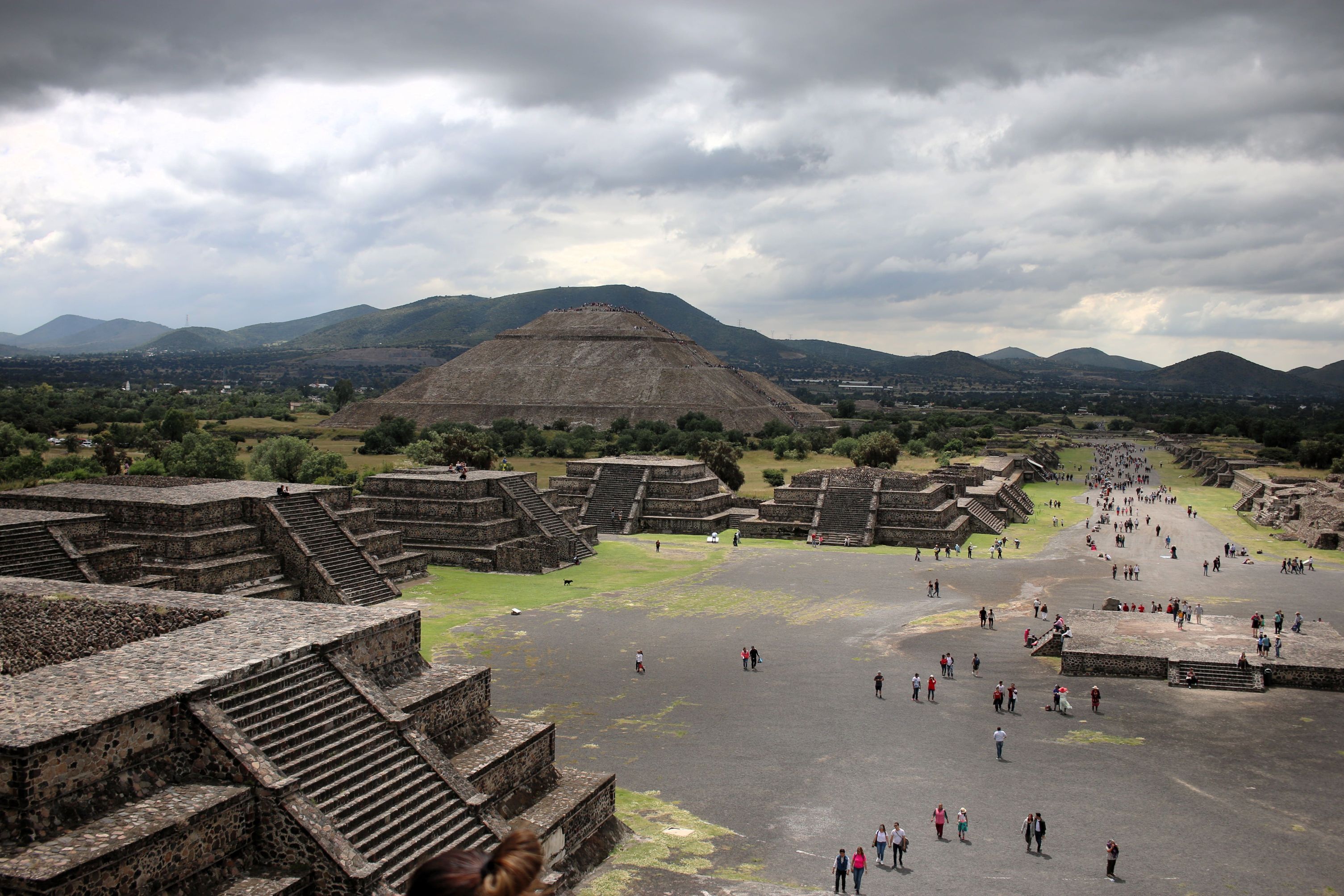 Udsigt over pyramiderne i Teotihuacán. Foto Caroline Sølvsten
