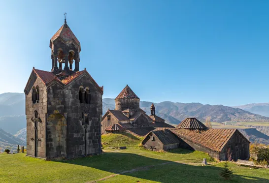 Klosterkomplekset Haghpat (Armenien) ligger i fuldendt harmoni med den omgivende natur.