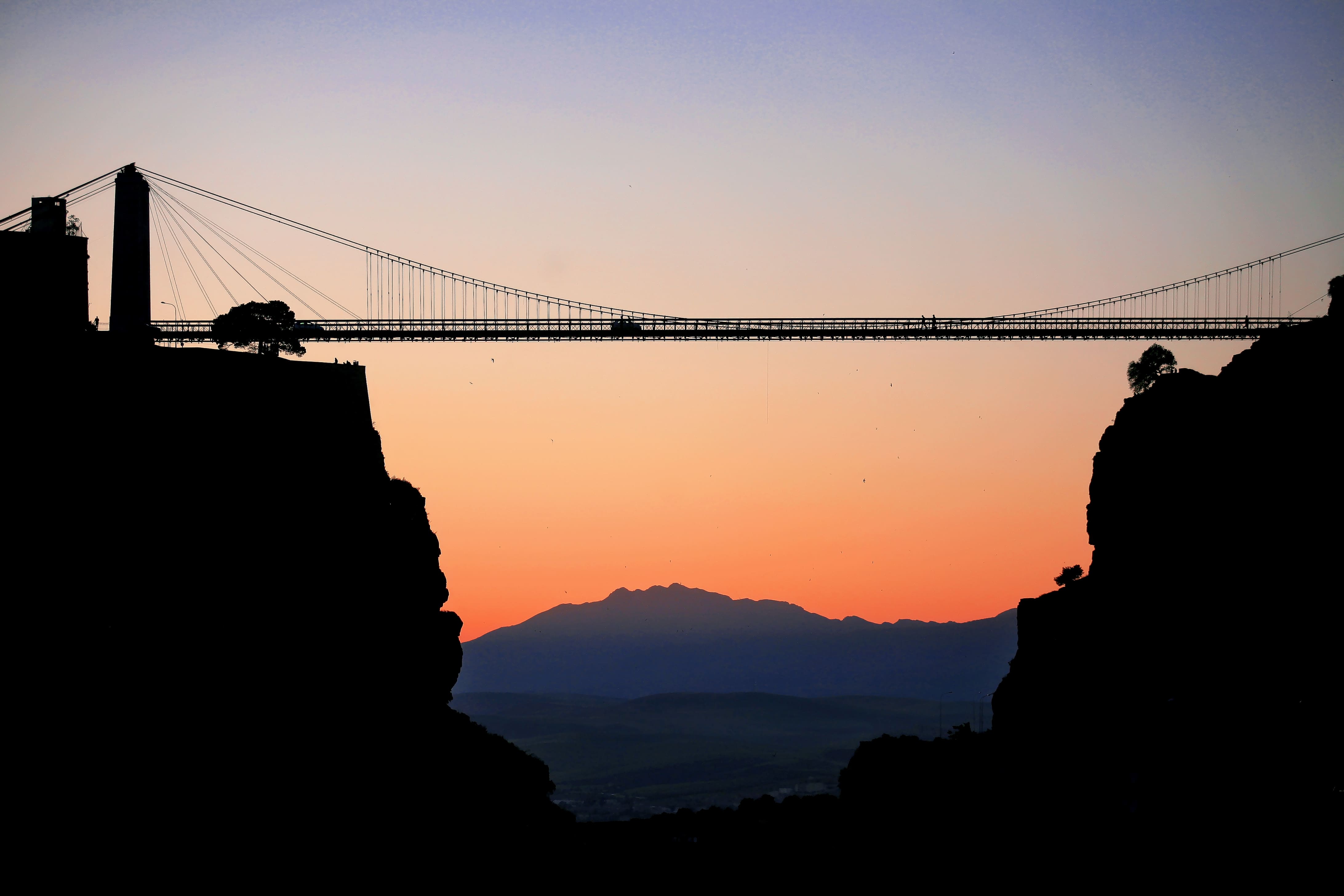 Magisk solnedgang over sidi M'cid broen i Constantine. Foto Viktors Farmor