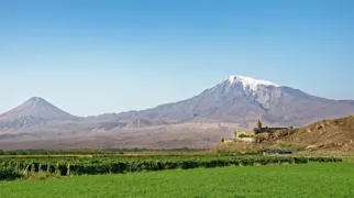 Klosteret Khor Virap med udsigt til Ararat.