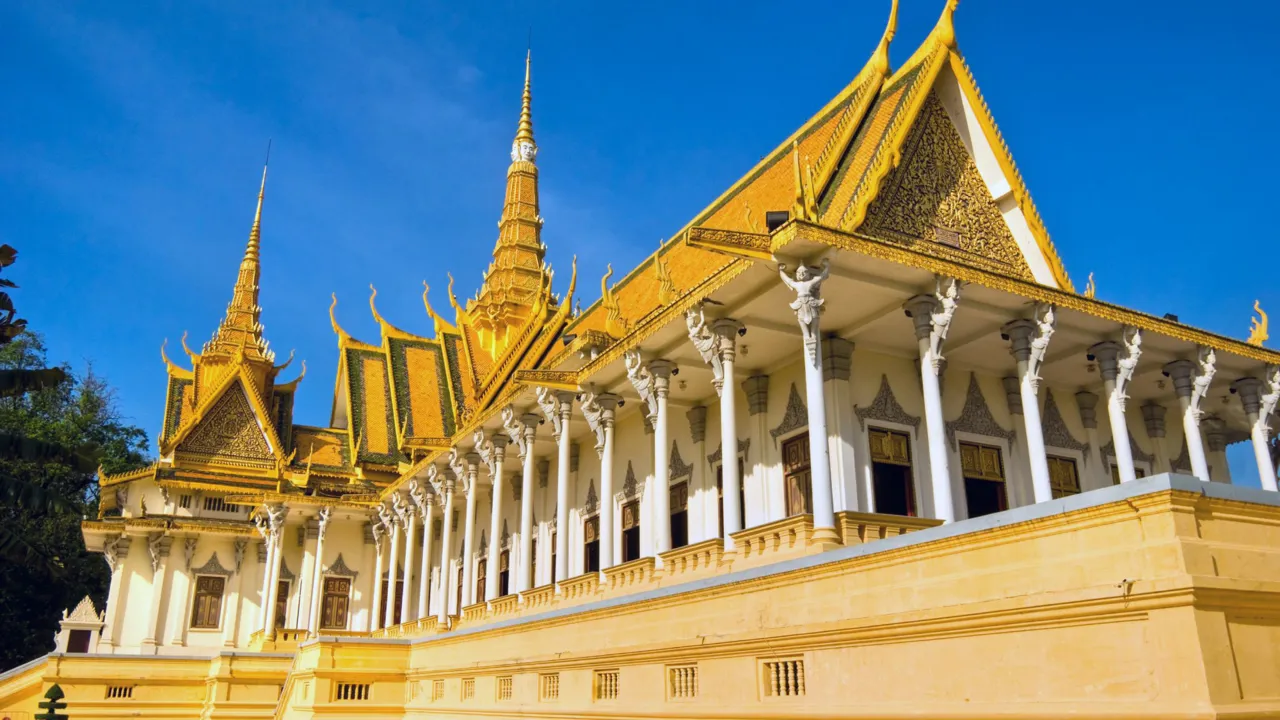 Tronsalen i kongepaladset i Phnom Penh er et flot syn. Foto Viktors Farmor