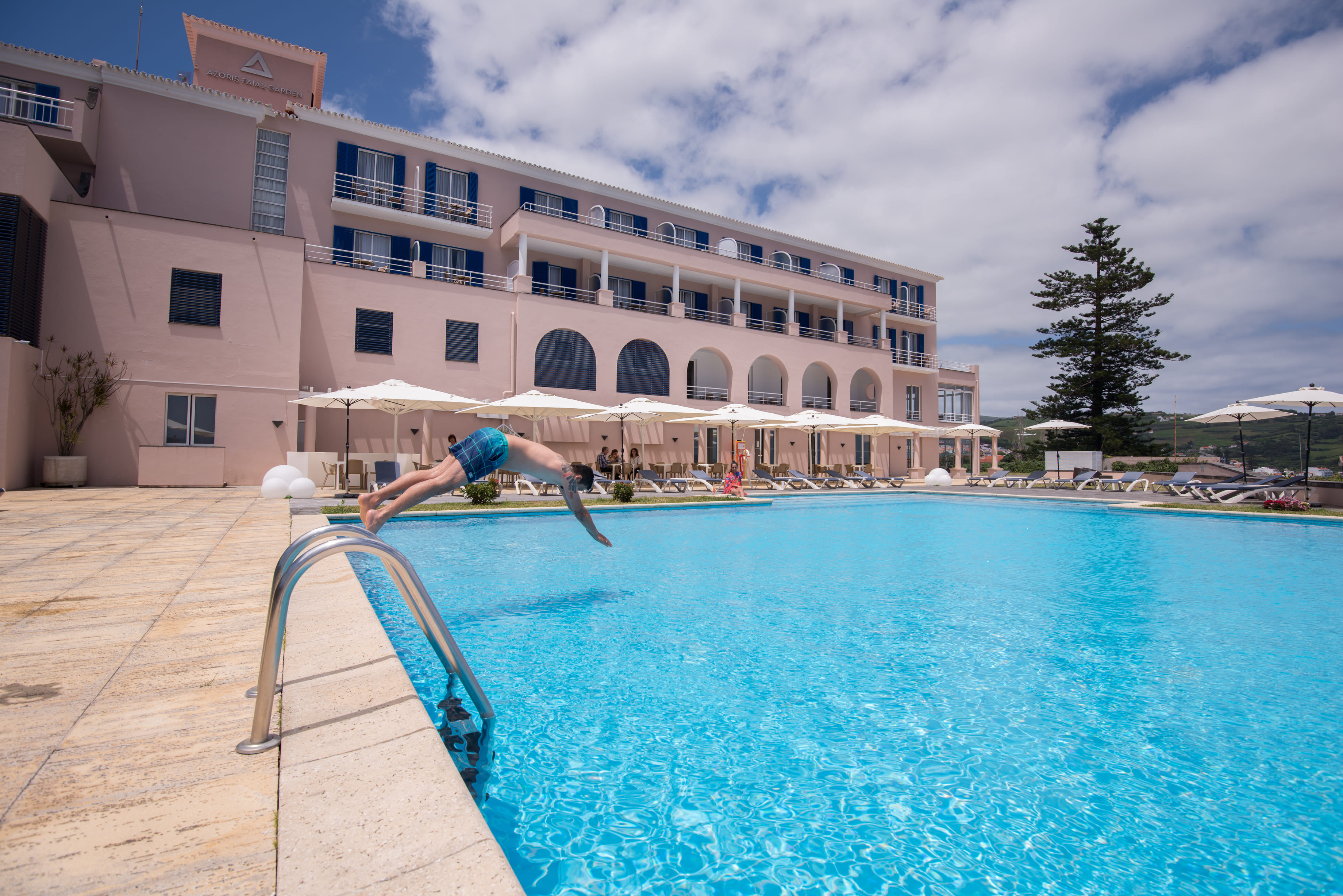 I Horta på Faial finder vi vores fine 4-stjernede hotel. Foto Viktors Farmor