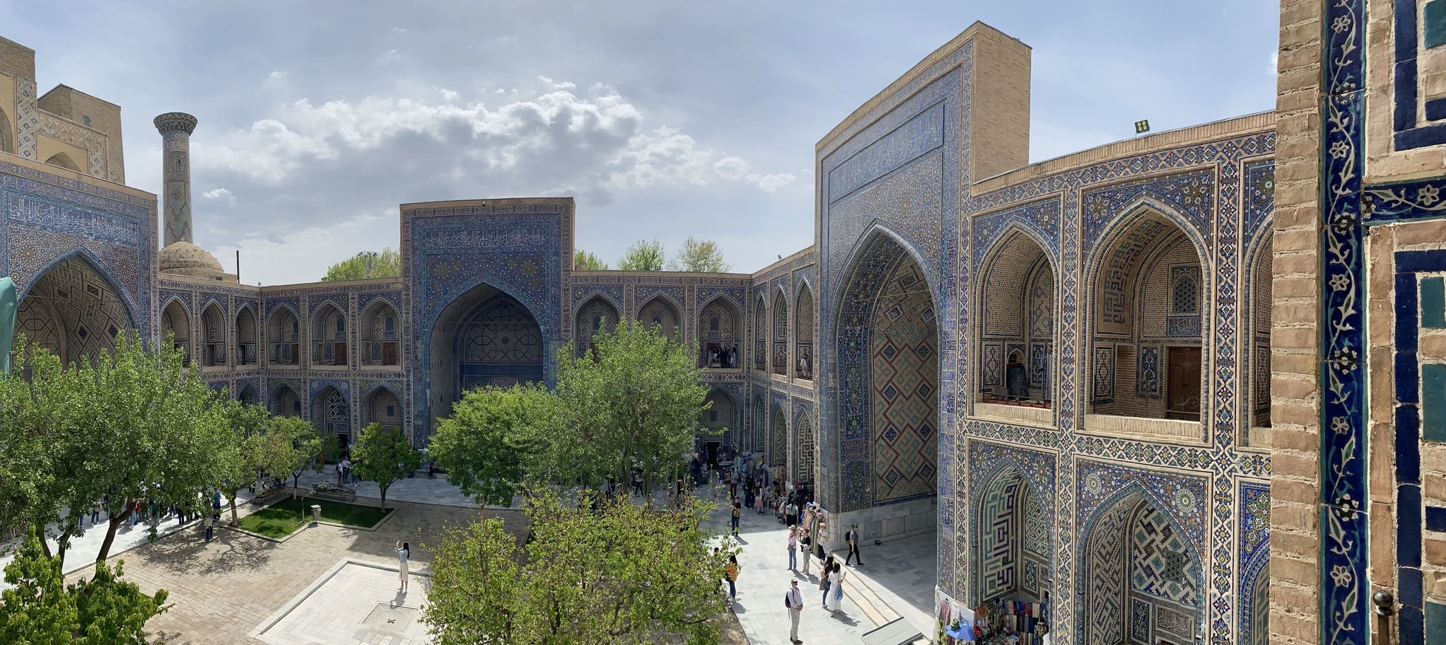 Grådhaven i Ulugh Beg Madrassa, Samarkand. Foto Michael Høeg Andersen