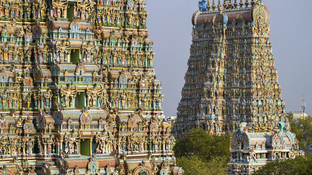 Menakshitemplet i Madurai er ikke bare stort, men også vældigt farverigt.