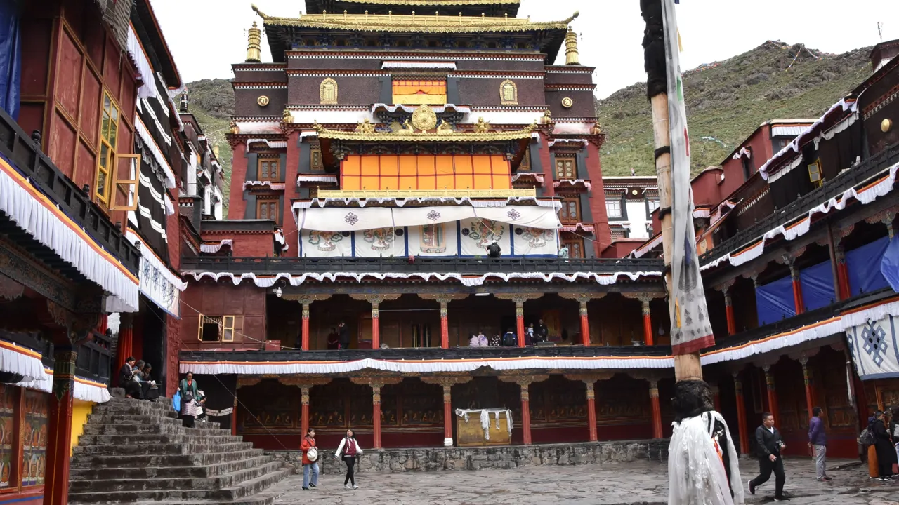 Tashilunpo-klostret er et af de vigste i Tibet. Foto Ulla Dons