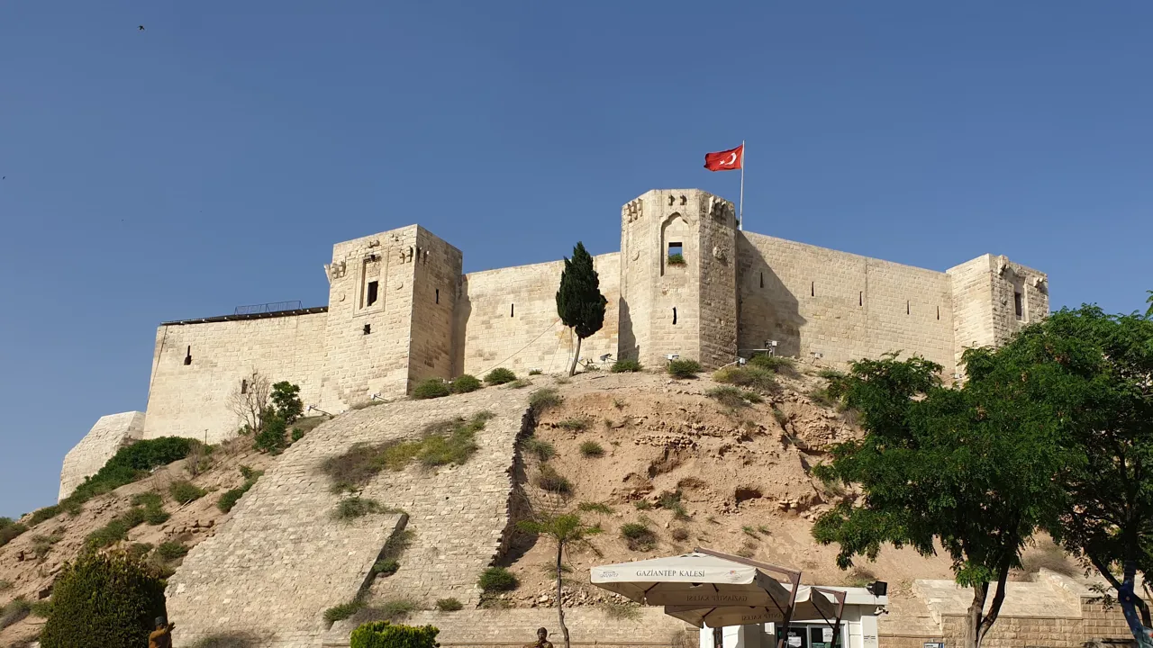Den højt beliggende fæstning i Gaziantep. Foto Kirsten Gynther Holm