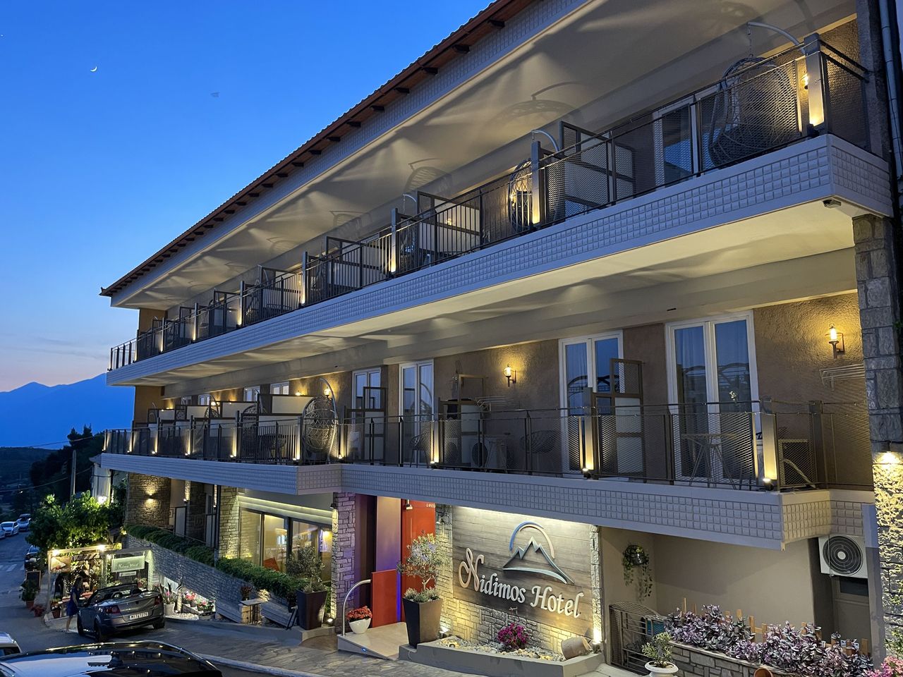 I Delphi bor vi på det moderne, miljøvenlige Nidimos Hotel. 