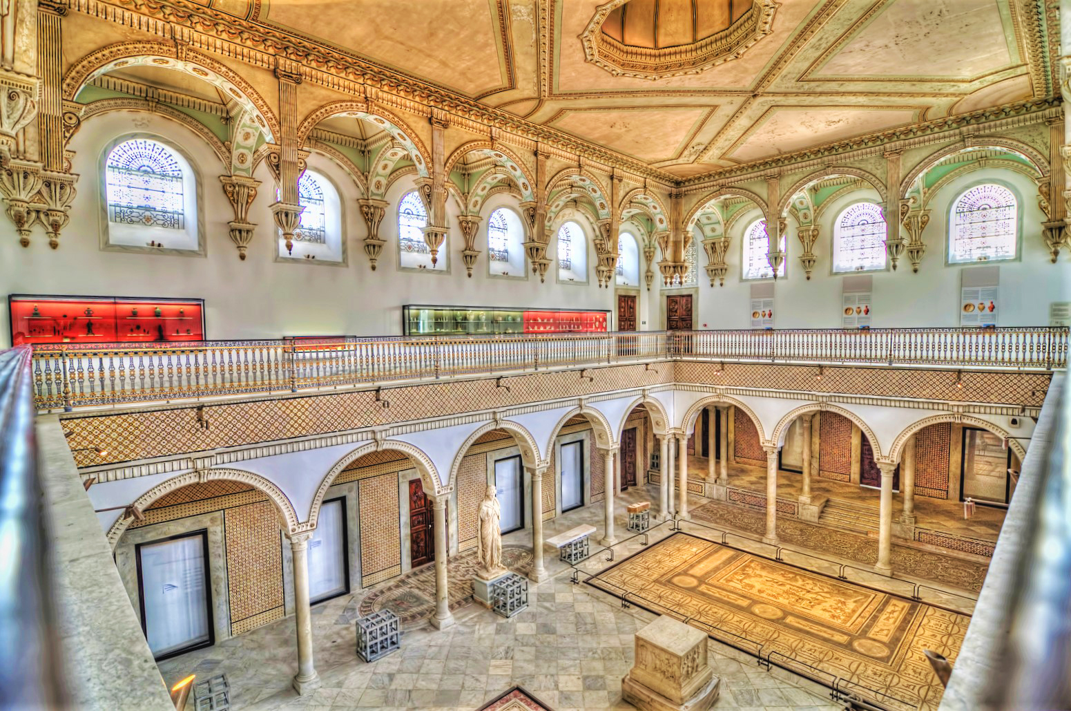 Bardo Museet byder på smukke farver og dekorationer. Foto Viktors Farmor