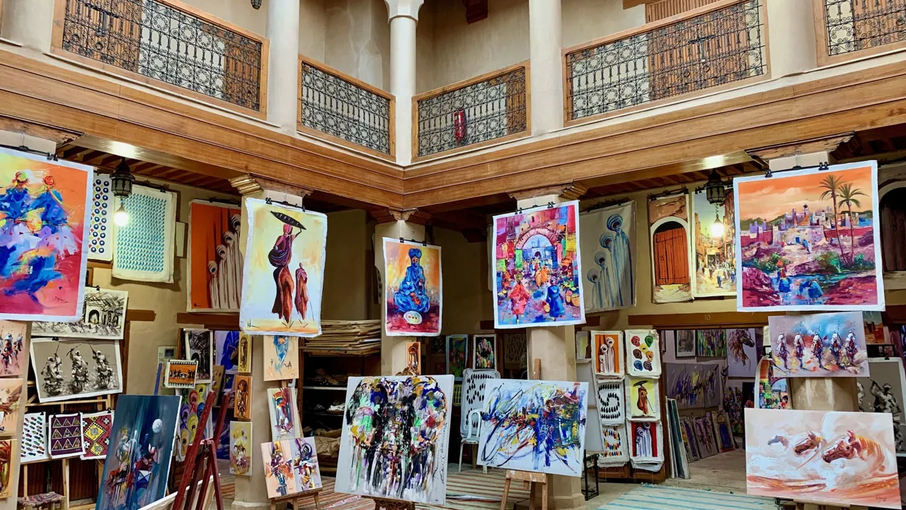 En tidligere karavanestation er omdannet til kunstkollektiv i hjertet af medinaen i Marrakesh. Foto af Anders Stoustrup