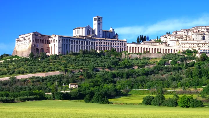 Byen Assisi i Umbrien, hvor den danske munk Theodor vil vise os Bascilica di San Francesco. Foto Viktors Farmor