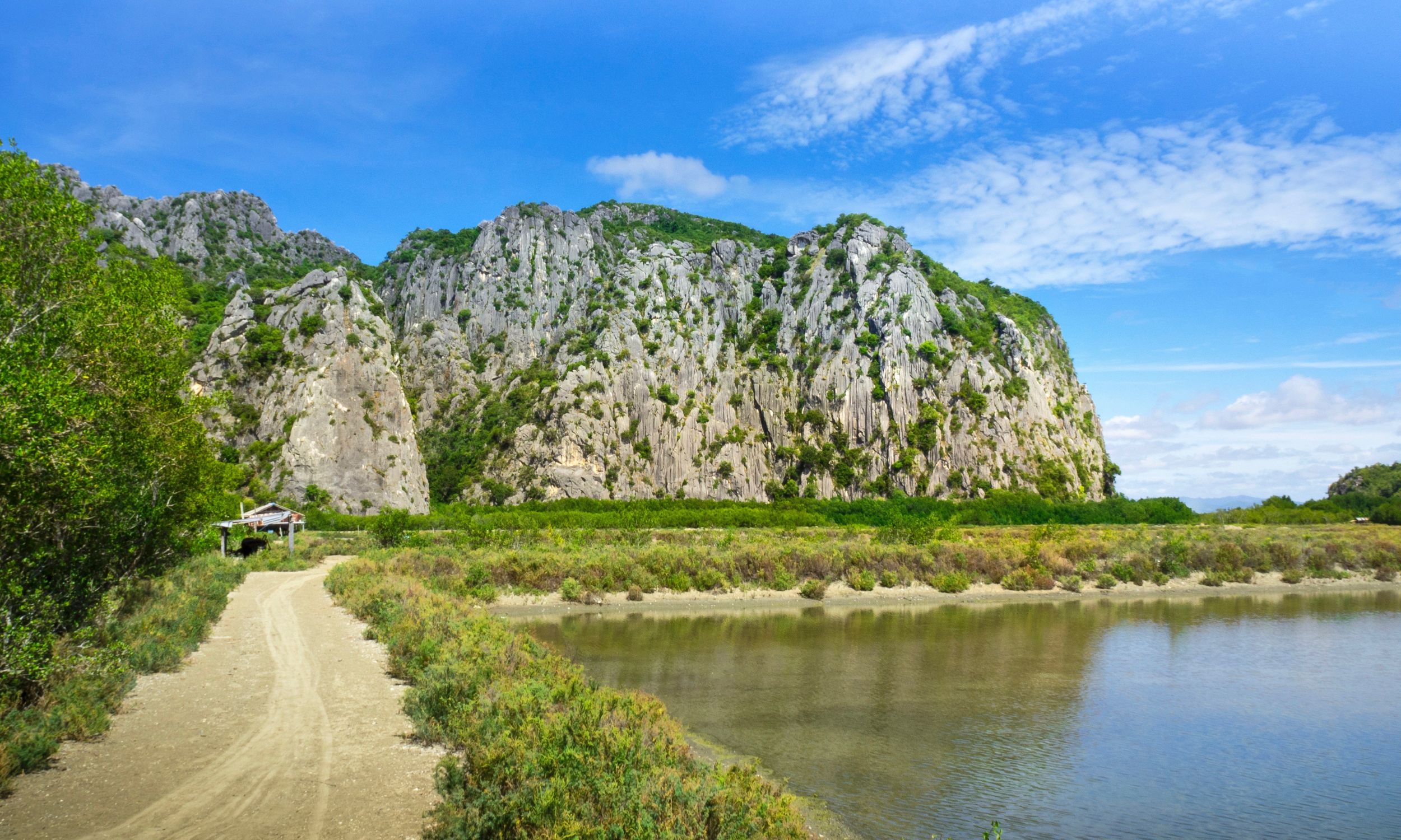 Nationalparken Khao Sam Roi Yot byder på smukke kystlandskaber. Foto af Viktors Farmor