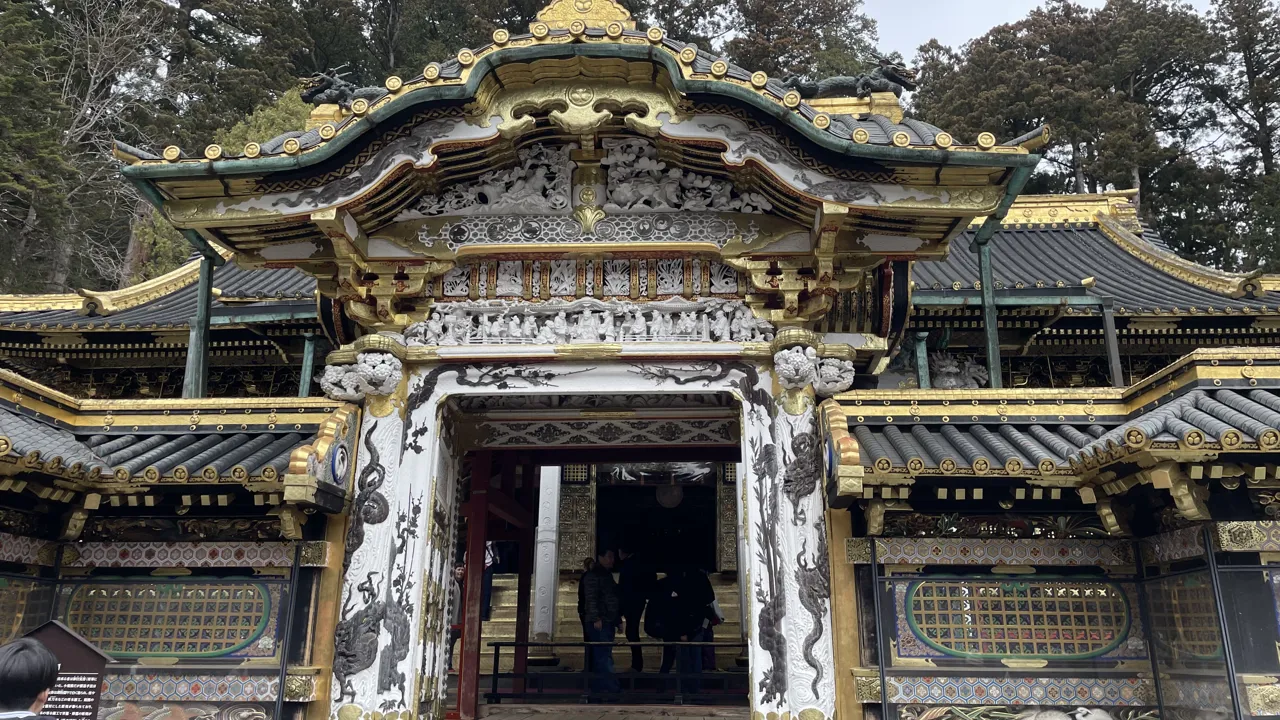 Det overdådige shogun mausolæum i Nikko. Foto af Henriette Jensen