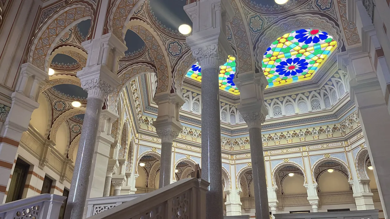 Sarajevo City Hall er både smuk udenpå og indeni. Foto Laura Lyhne Christensen