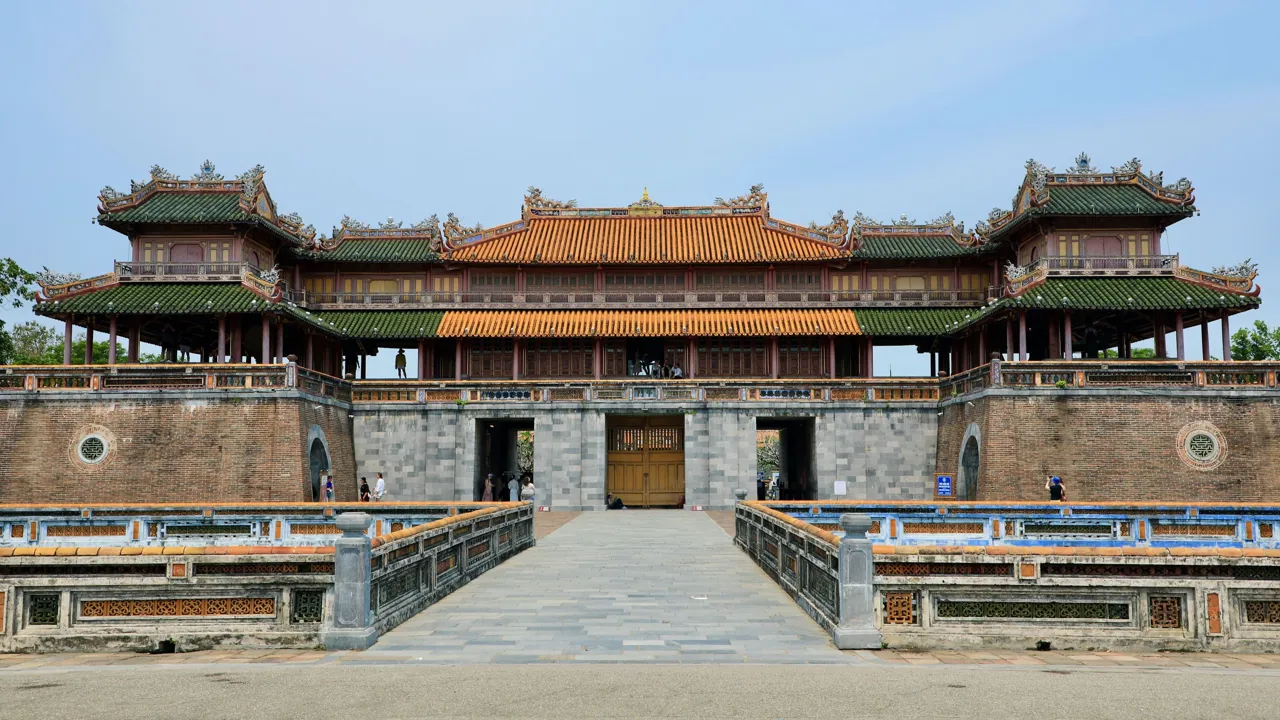 Porten til Den Forbudte Lilla by i Hue. Foto af Anders Stoustrup