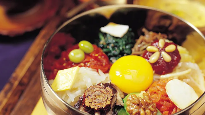 Den populære sydkoreanske ret Bimbimbap. Foto Viktors Farmor