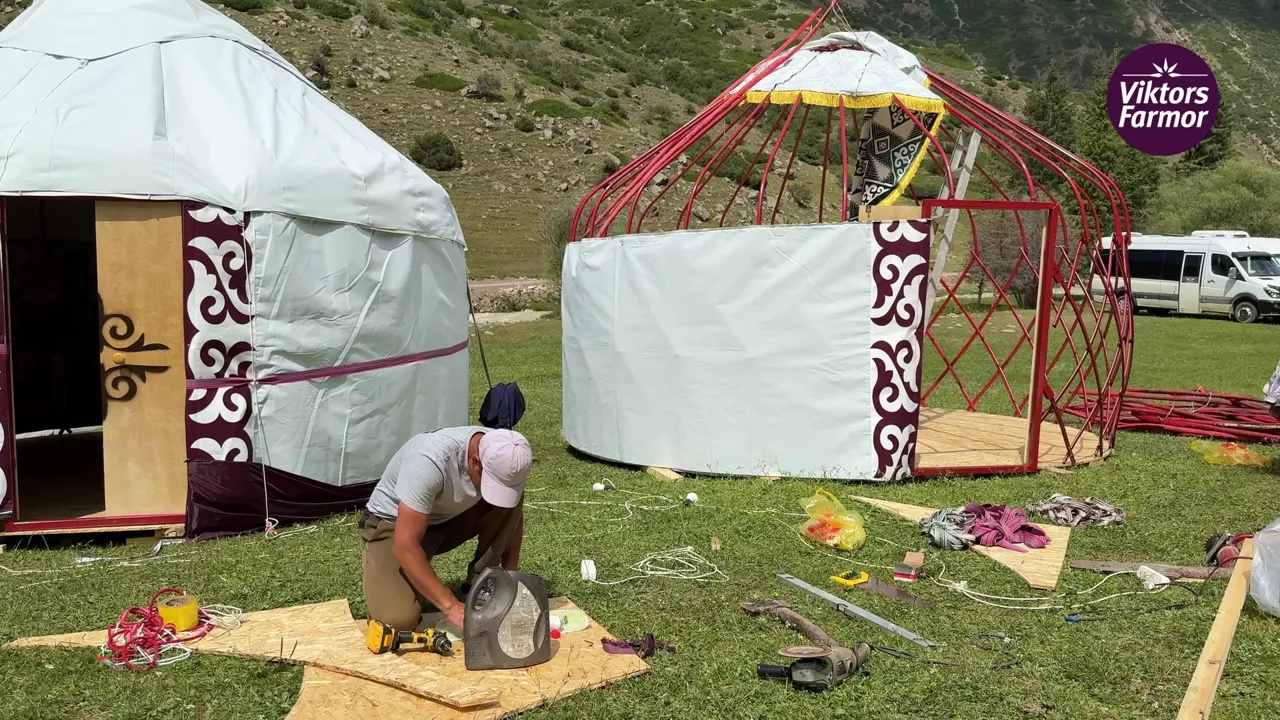 Rejseleder Karin Hansen fortæller om jurter og nomader i Kirgisistan