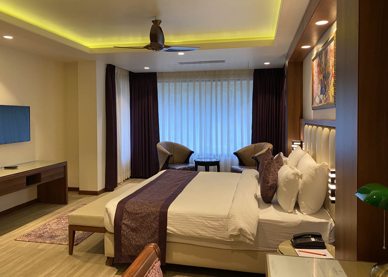 The Greenwood Hotel er et komfortabelt 4-stjernet hotel med 48 værelser. 