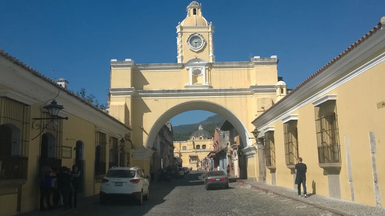 Antigua blev grundlagt af spanierne i 1543. Foto Jens-Arne Sørensen