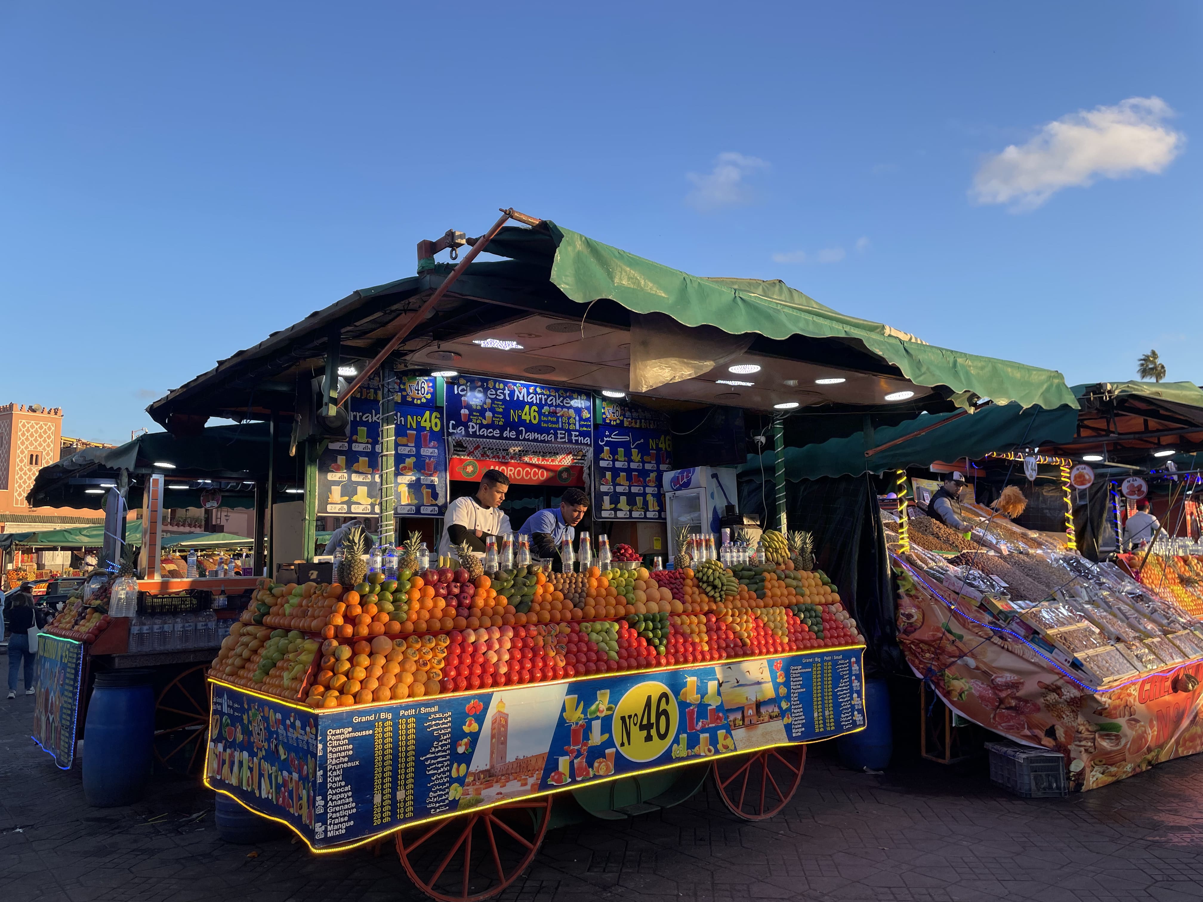 Smag en lækker appelsinjuice på Jemaa el-Fnaa pladsen. Foto Morten H. Nielsen