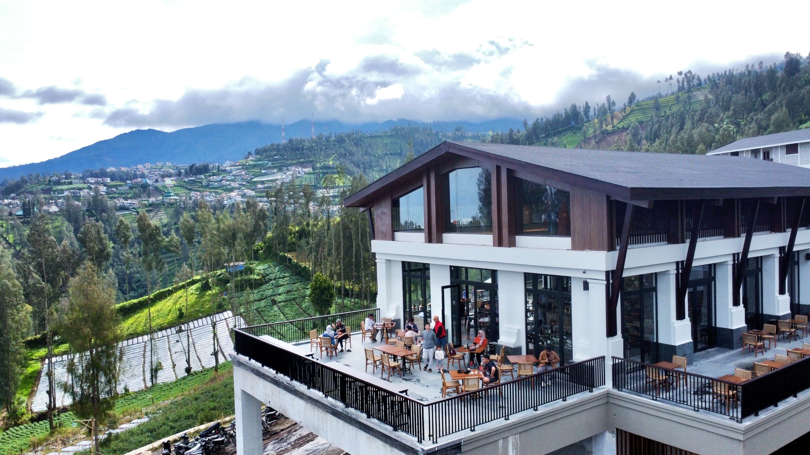 7 jambuluwuk bromo resort