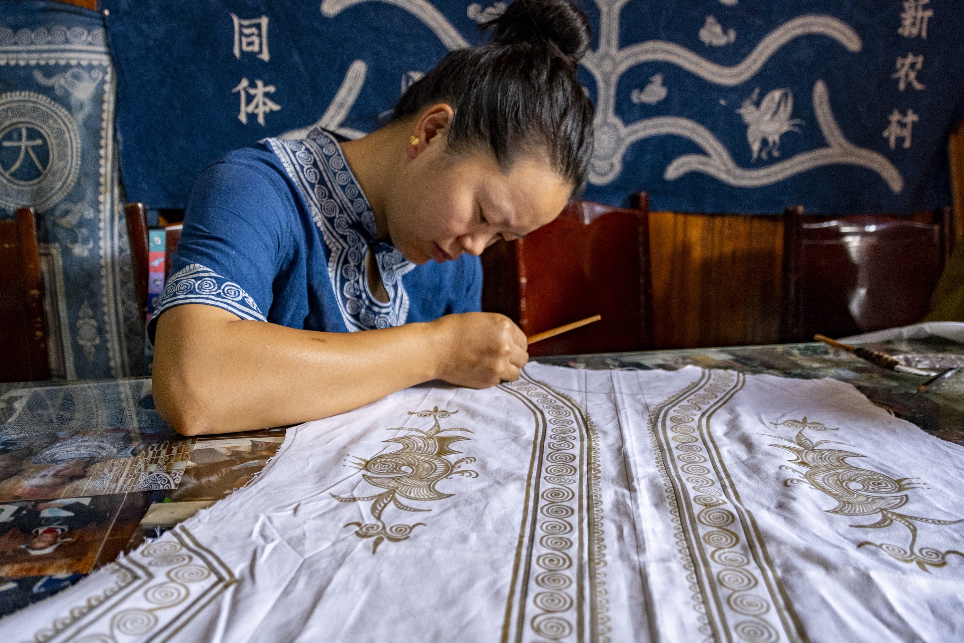 I Guizhou oplever vi batikfremstilling. Foto Carsten Lorenzen