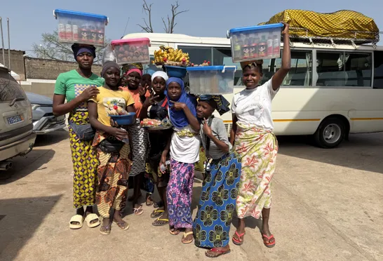 På rejsen får vi rig lejlighed til at møde lokalbefolkningen i øjenhøjde. foto anja schmidt