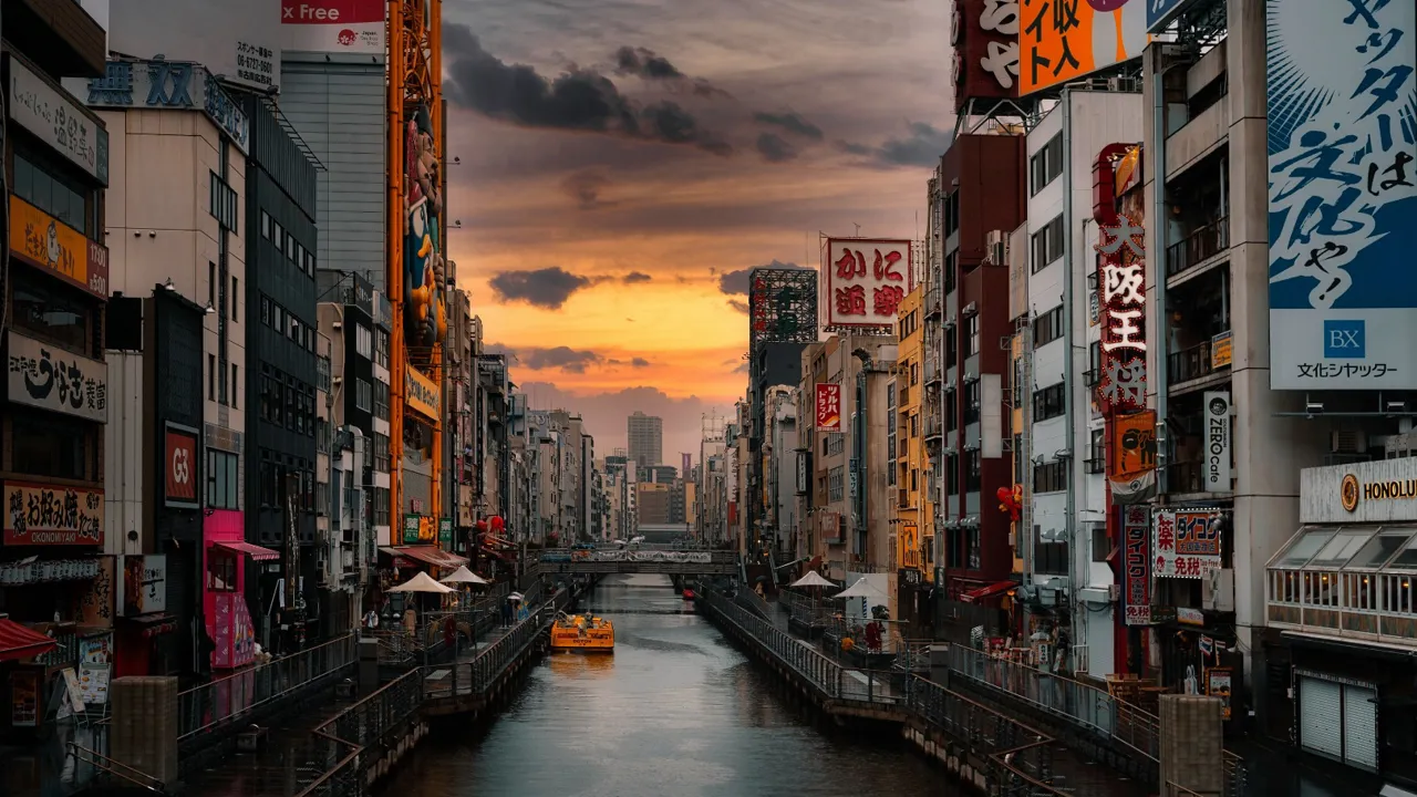 Vi spiser middag i Dotombori området i Osaka. Foto Viktors Farmor