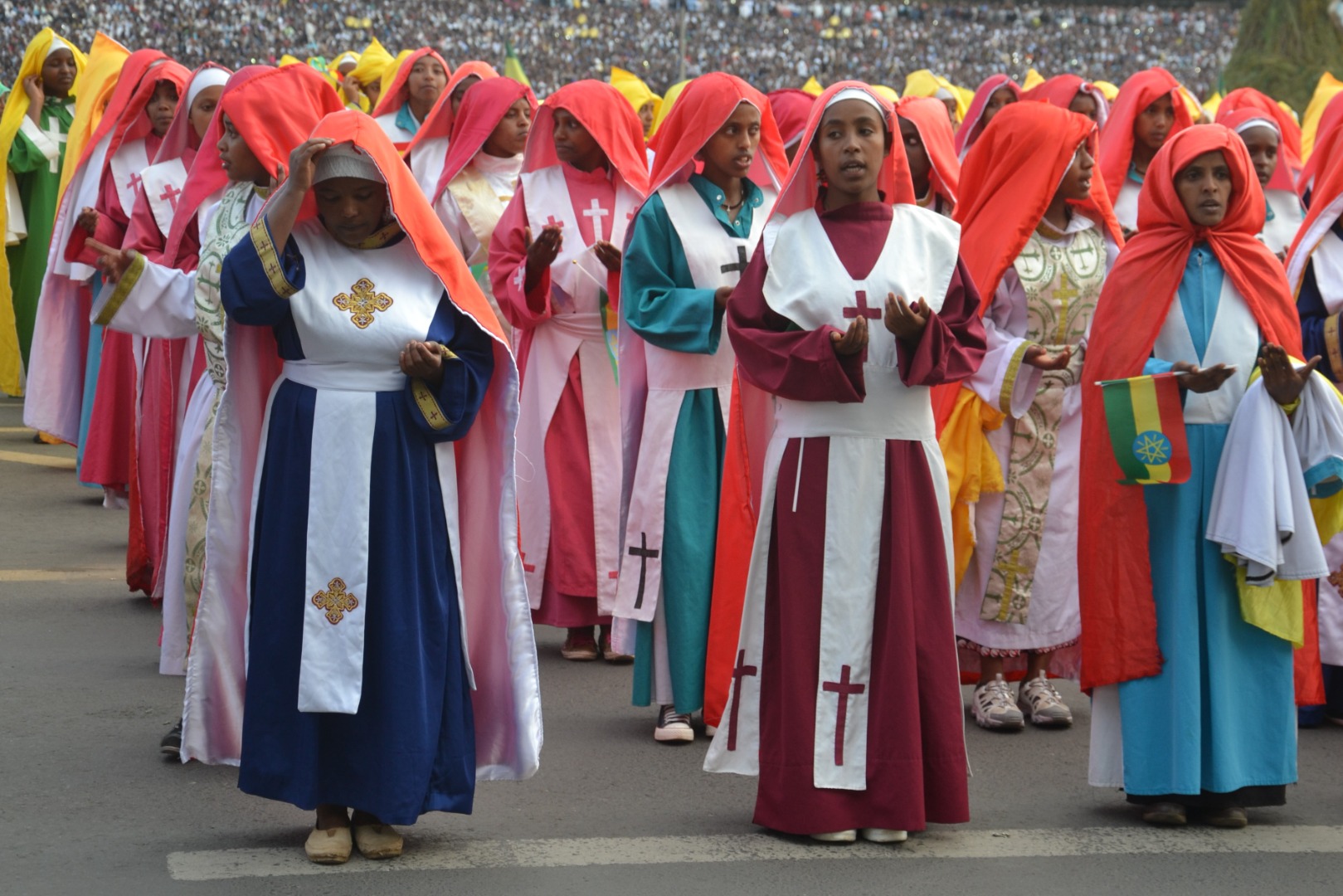 Fejringen af Meskel-festivalen er en stor og farverig oplevelse. Foto Gert Lynge Sørensen