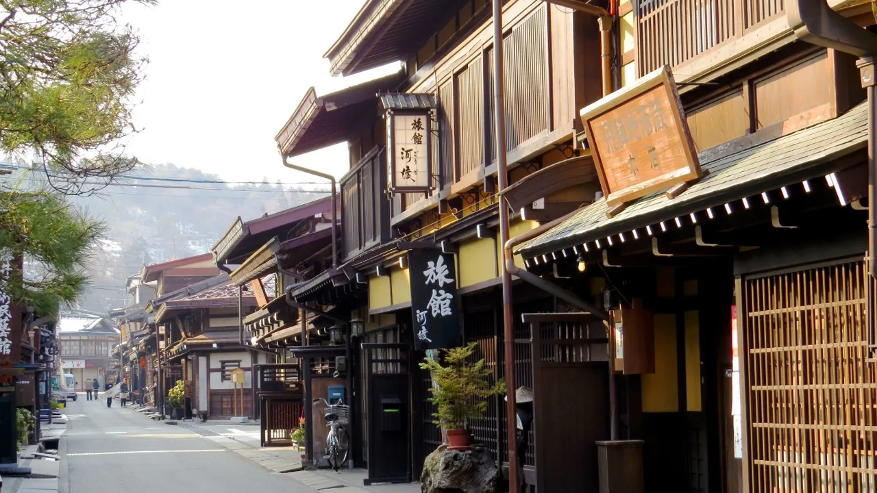 Vi har en dag i den charmerende gamle by Takayama. Foto Viktors Farmor