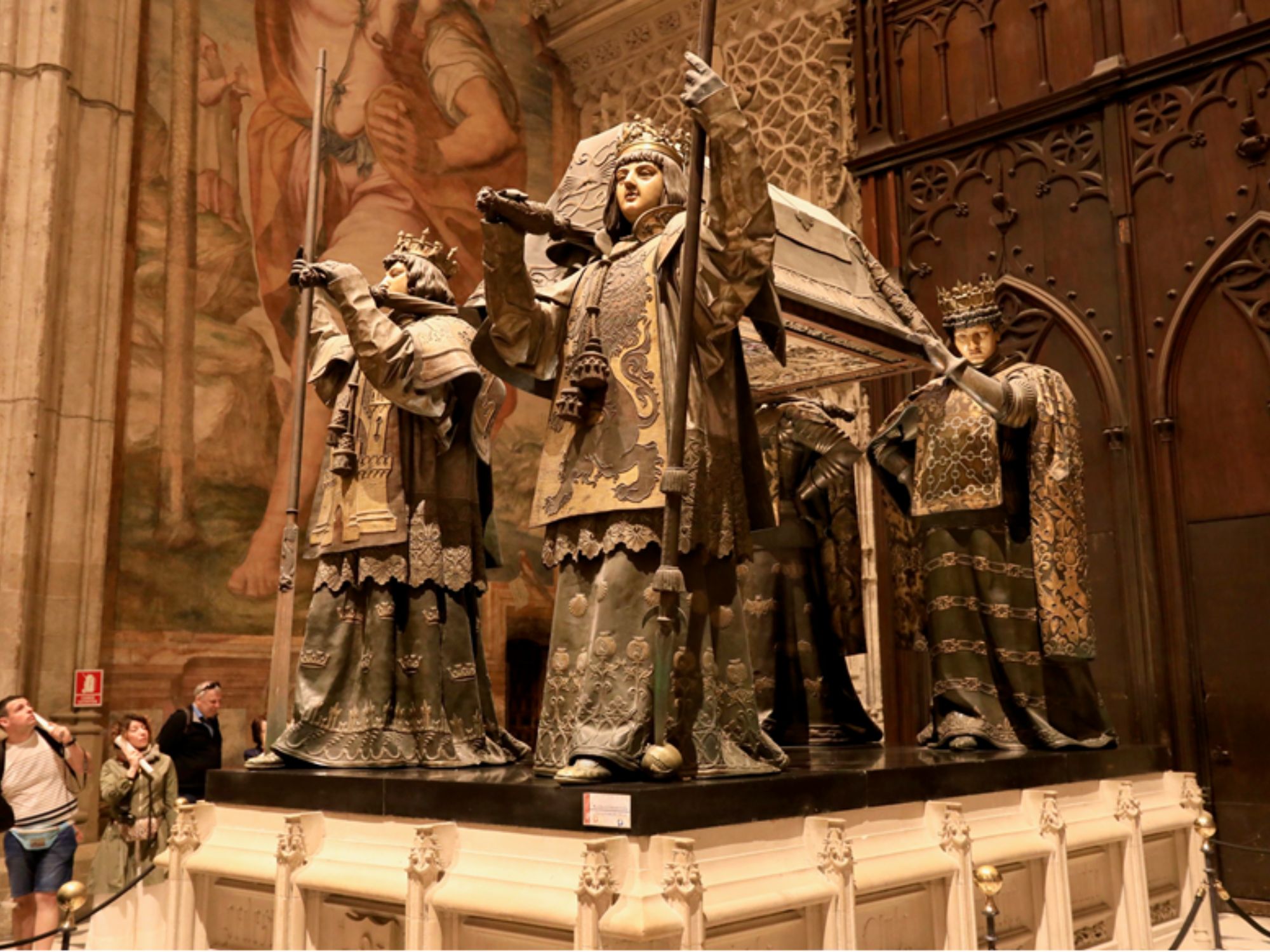 Colombus' grav i Sevilla-katedralen. Foto Anders Stoustrup
