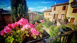 Stemningsbillede fra Montone, der er på listen over Italiens 100 smukkeste byer. Foto Lene Brøndum