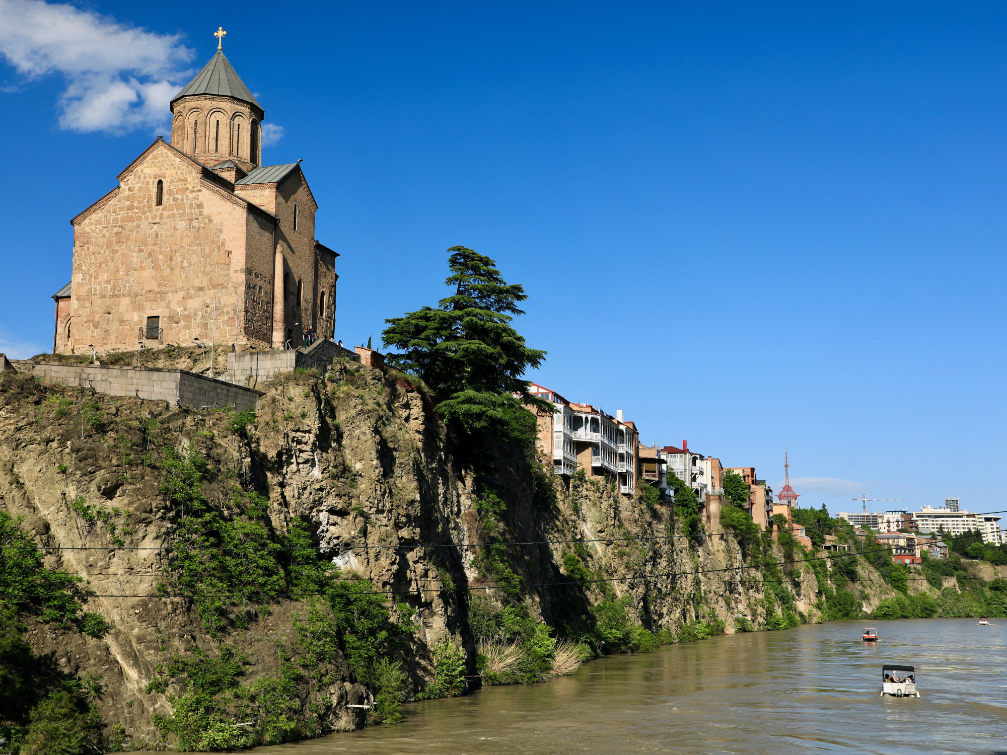 Tbilisi ligger flot ned til floden. Foto af Anders Stoustrup