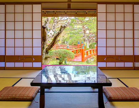 Vi bor på Sekishoin temple stay i Koya san. Et ægte, aktivt tempel på et buddhistisk tempelbjerg midt i Japans natur.