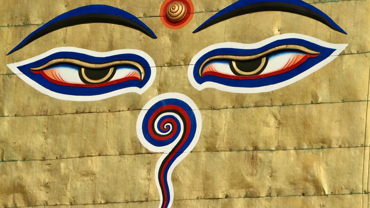 De karakteristiske øjne på Swayambhunath stupaen kigger ud over Kathmandu. Foto af Anders Stoustrup