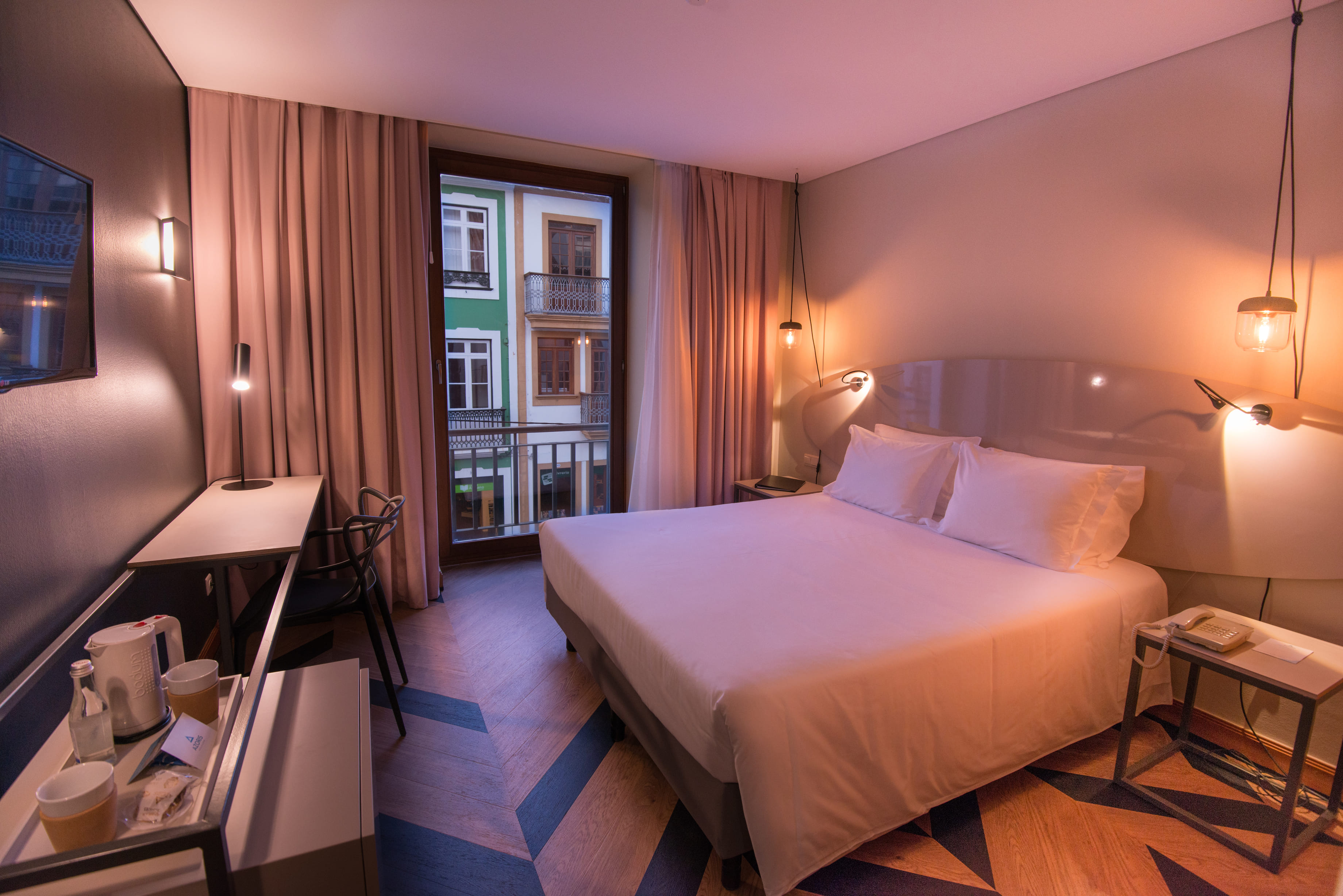 På Terceira bor vi i hovedbyen Angra do Heroísmo, på et dejligt 4-stjernet hotel lige i centrum af byen. Foto Viktors Farmor