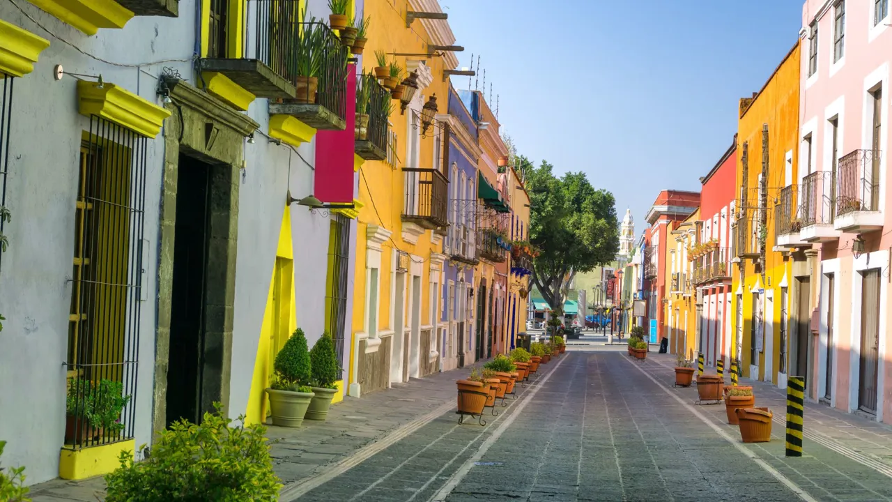 Puebla er kendt for sine farvestrålende huse. Foto Viktors Farmor