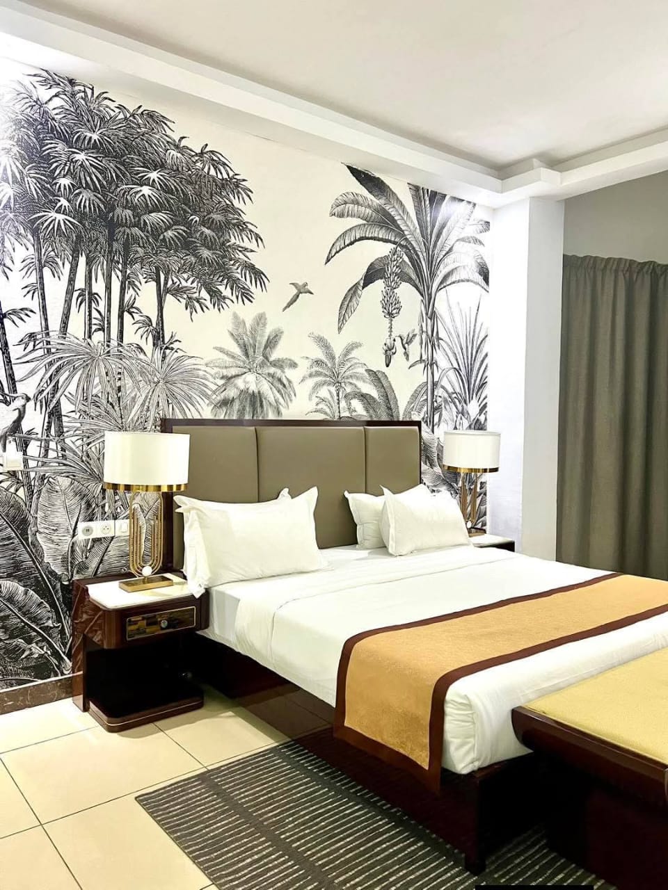 2 hotel royal suite yamoussoukro