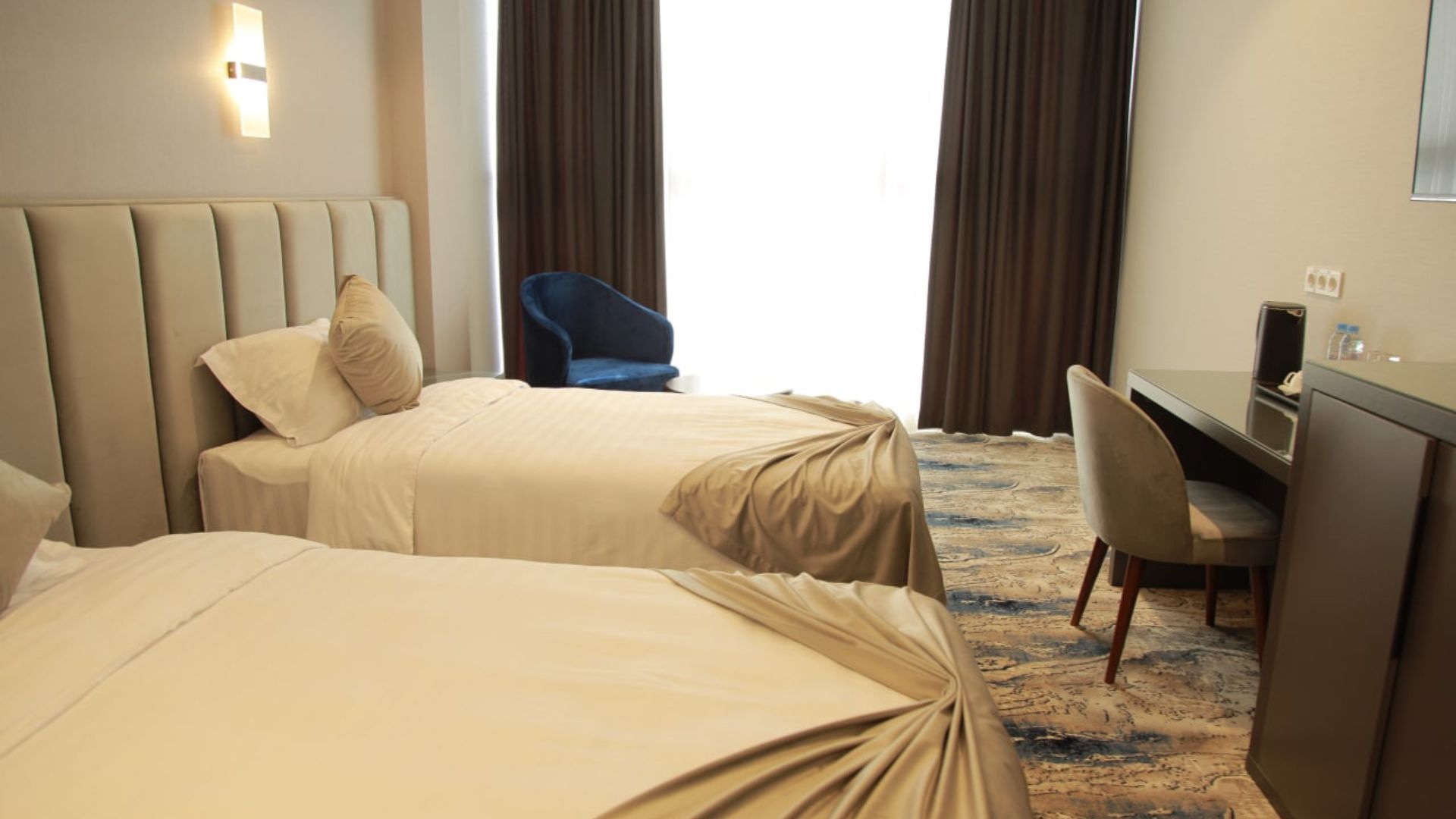 Moderne 3-stjernet hotel med god beliggenhed og mange faciliteter. Foto Viktors Farmor