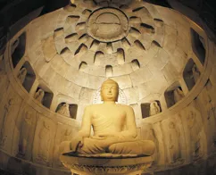 Mere end 1.000 år gammel buddha statue i Seokguram-grotten nær Gyeongju i Sydkorea. Foto Viktors Farmor