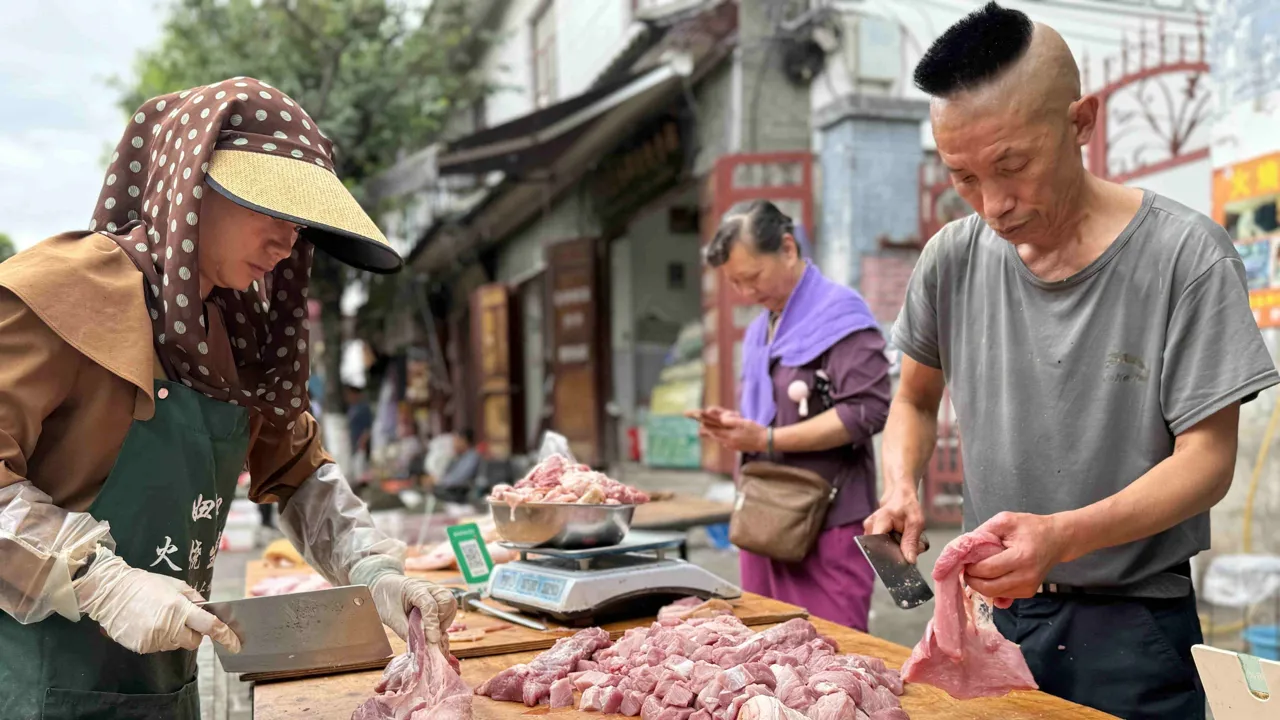 I Kina bliver knoglerne hakket sammen med kødet. Foto af Signe Bjørnskov Mynster